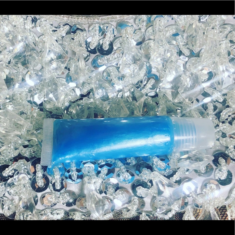Vegan lip gloss!!